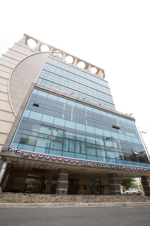 Dong Gyeong Hotel Tongyeong Bagian luar foto