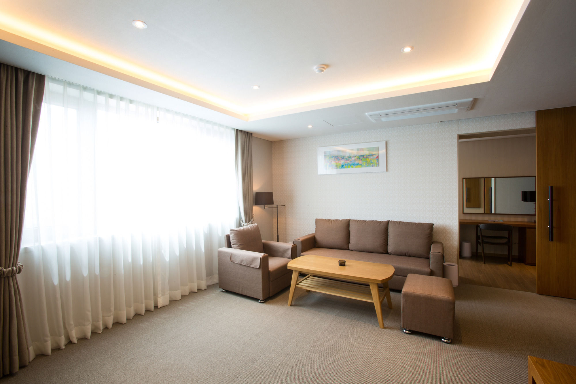 Dong Gyeong Hotel Tongyeong Bagian luar foto