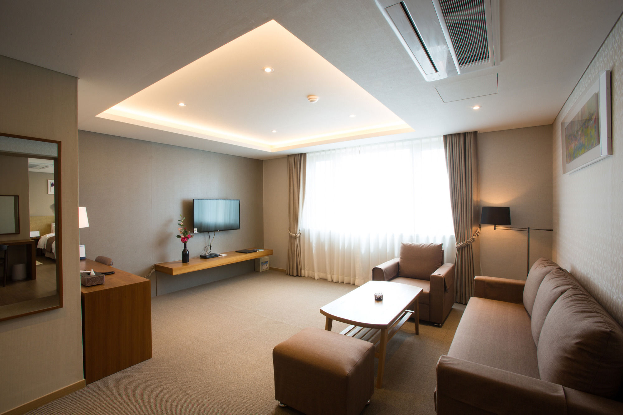 Dong Gyeong Hotel Tongyeong Bagian luar foto